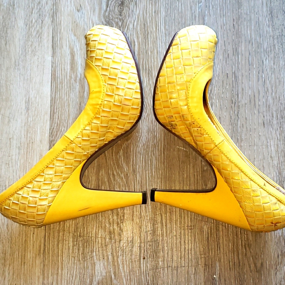 Yellow 4in heel